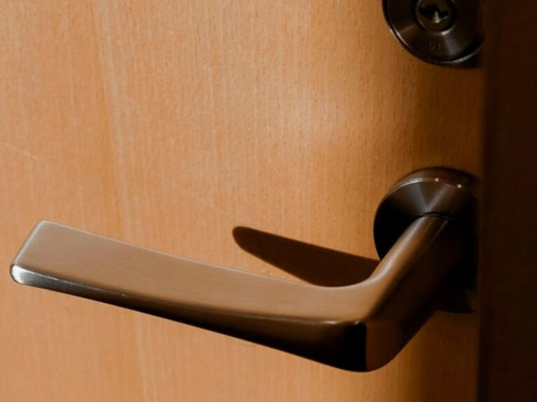Door handle