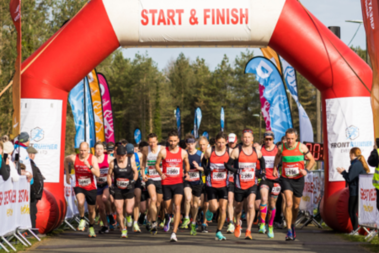 People starting a marathon